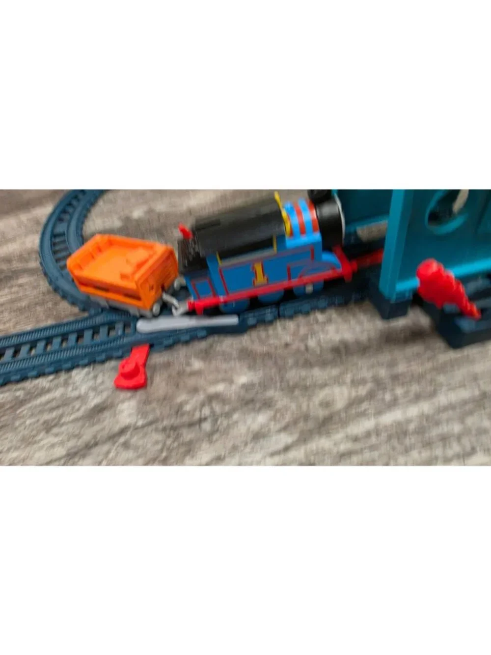 THOMAS FRIENDS FIX EM UP FRIENDS MOTORIZED TRAIN TRACK SET CARLY CRANE HDY58 LOT
